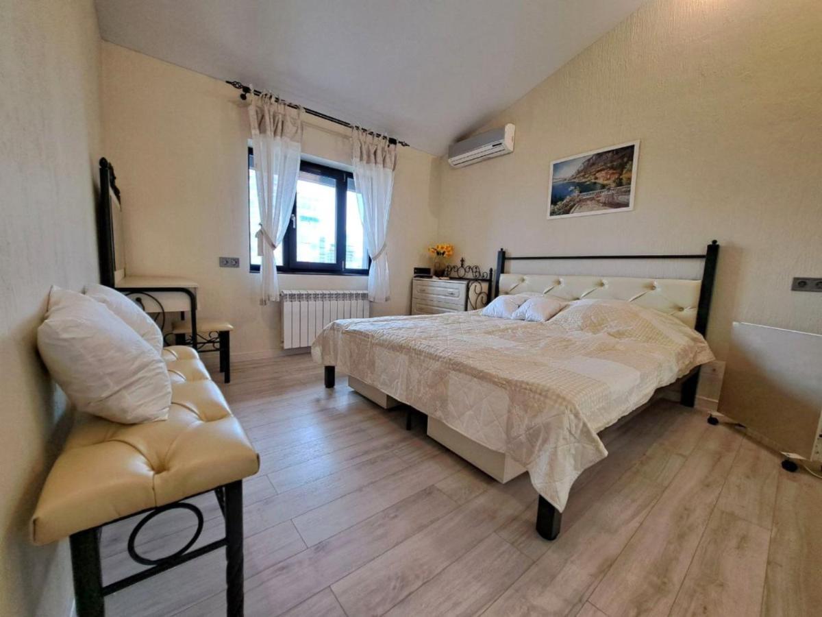 Naykova District Apartment